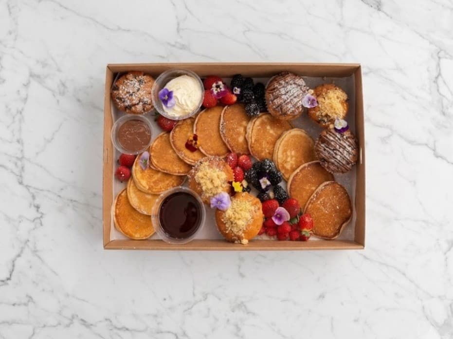 Chai & Berry Butter Milk Pancakes Platter (17pcs)