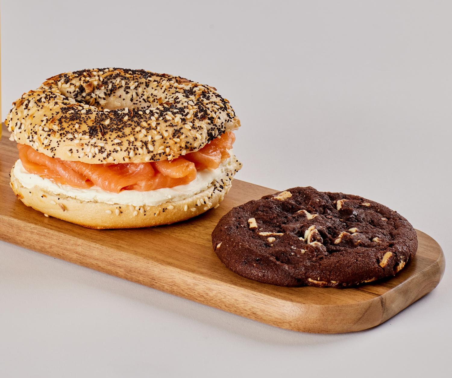 Combo Bagel & Side/Sweet