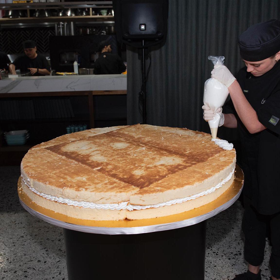 Live Cake Pipping