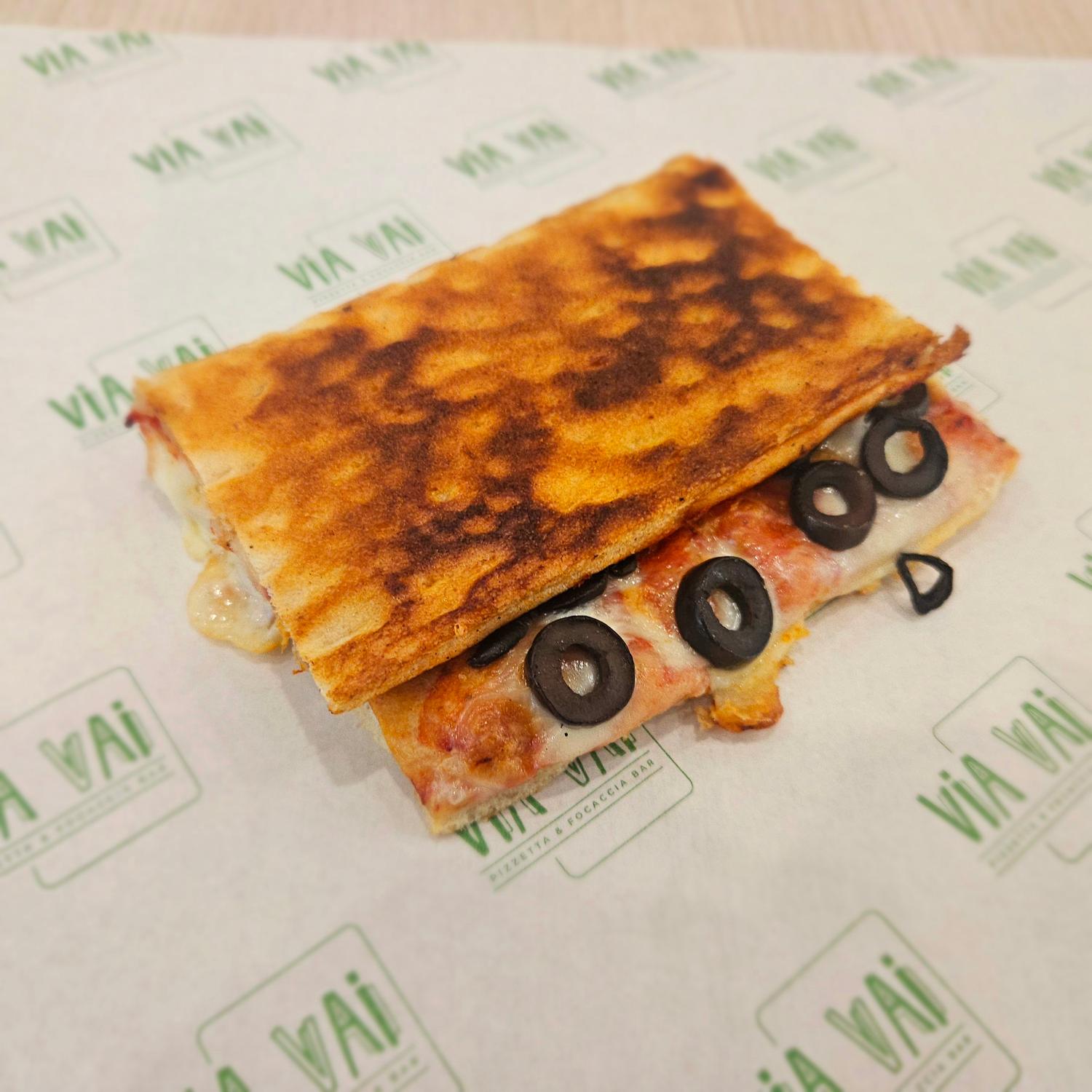 Olives Pizzette