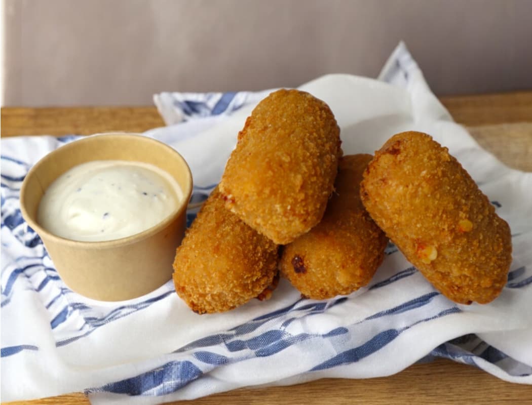 Gooey Mac and Cheese Bites