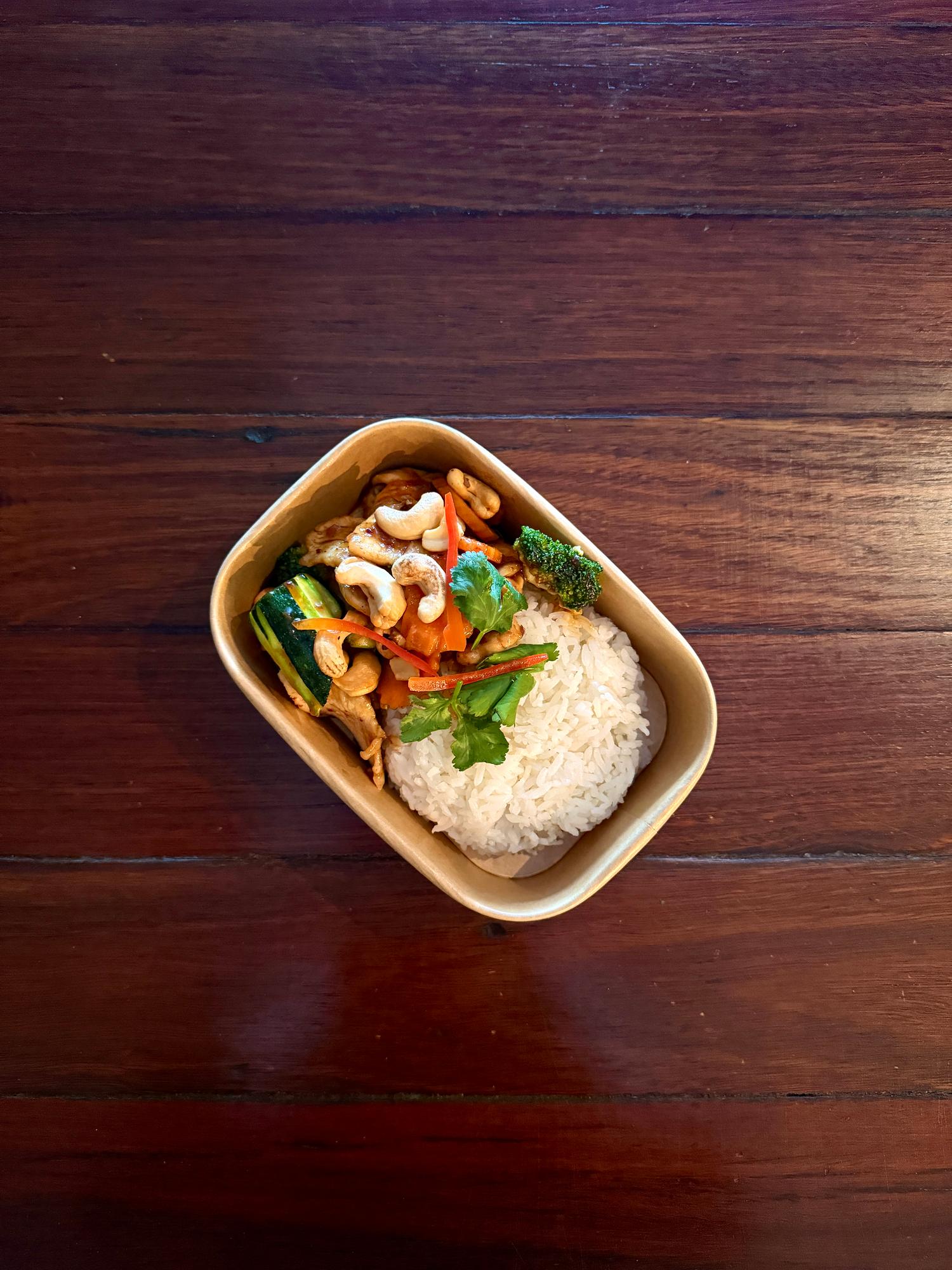 Cashew Nut Chicken 
