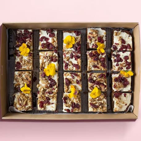 Vegan Carrot Cake Box (6pcs)