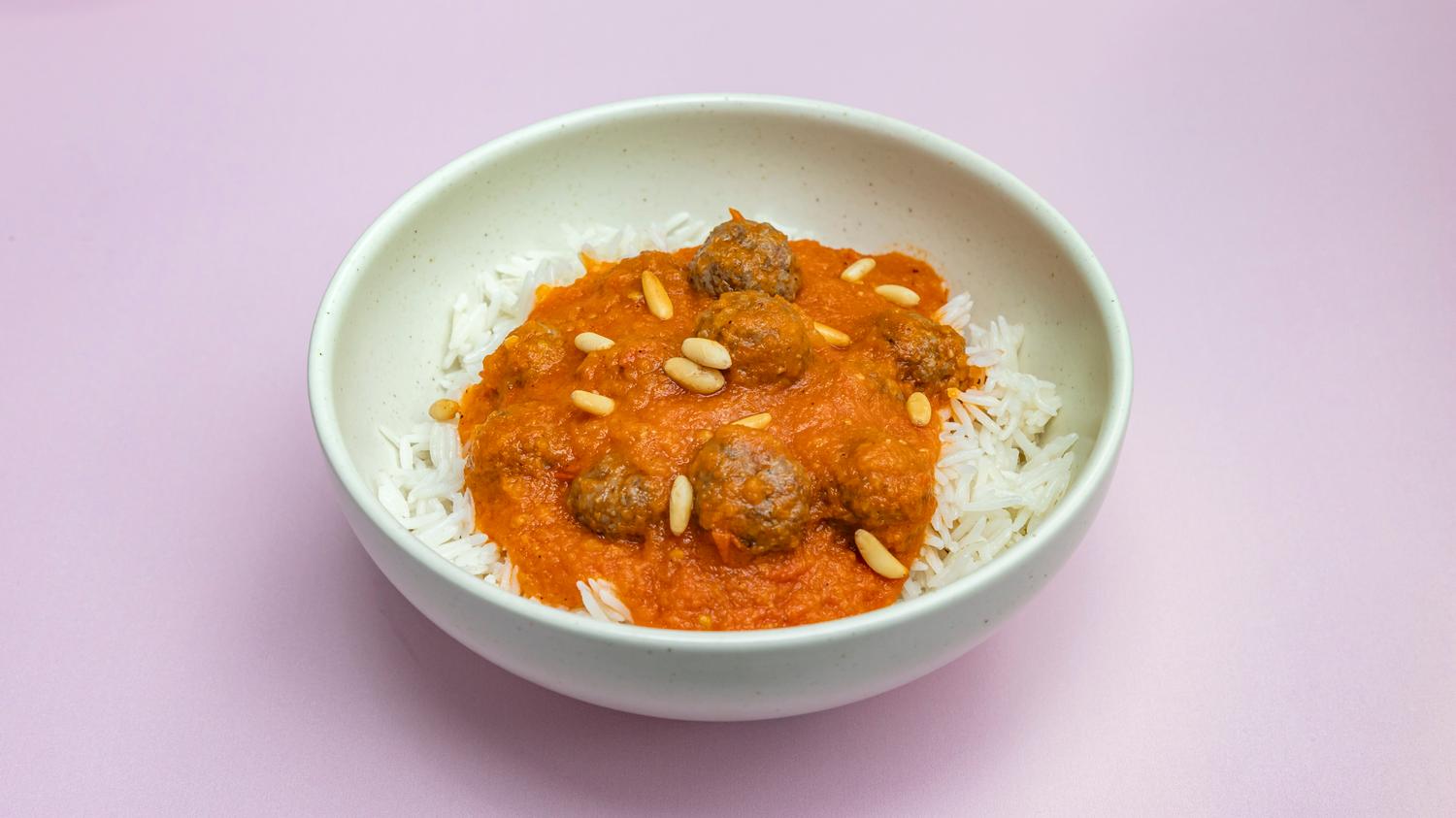 Mediterranean meatballs in sauce - Daoud Basha
