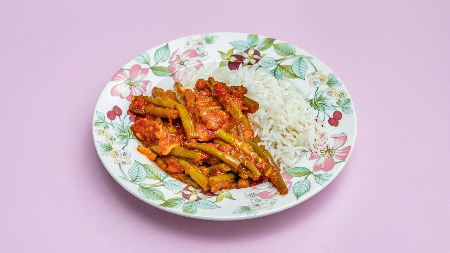 Green beans in sauce - Loubieh b zet w rezz