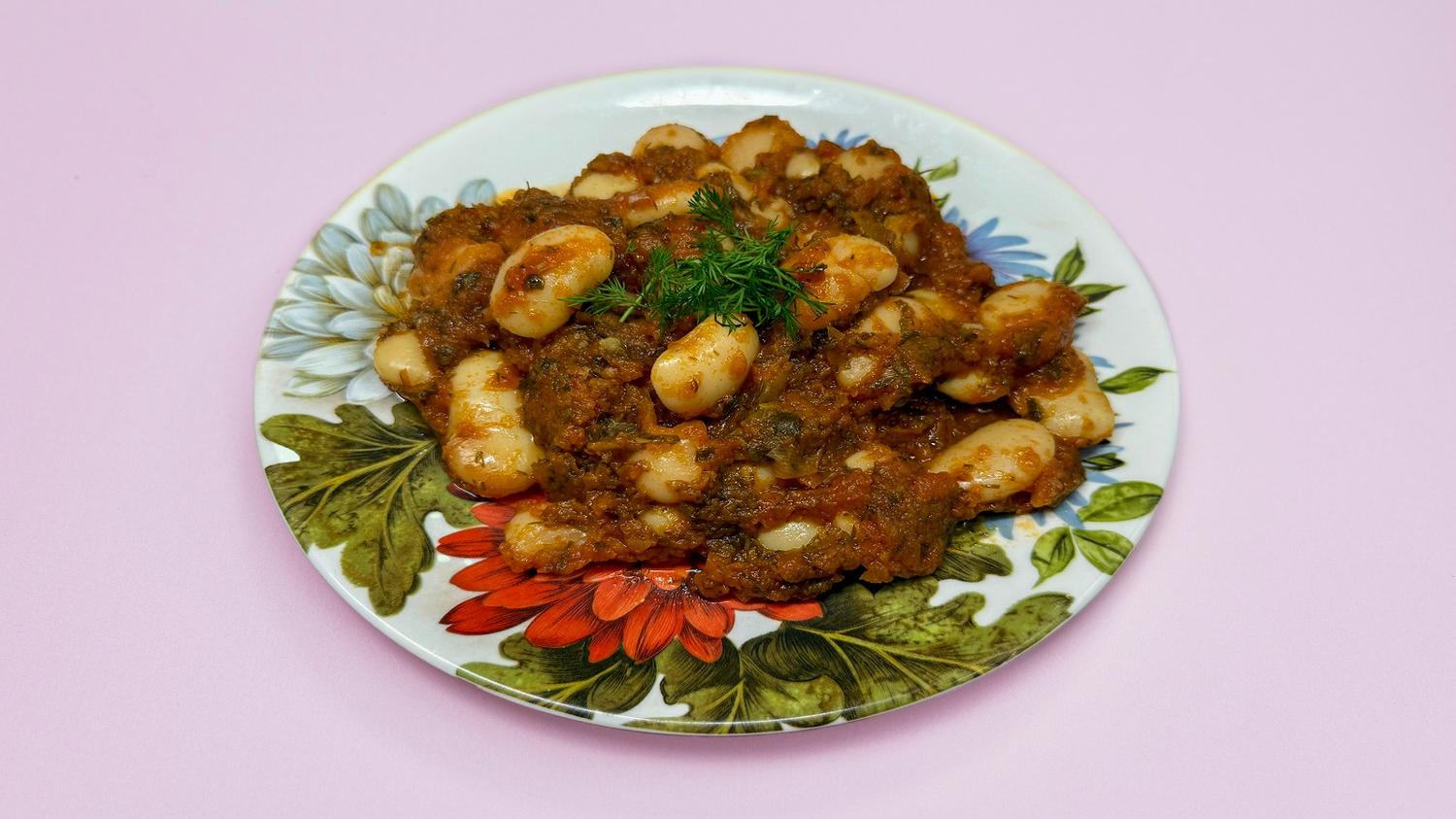 Giant beans in tomato sauce - Gigantes plaki