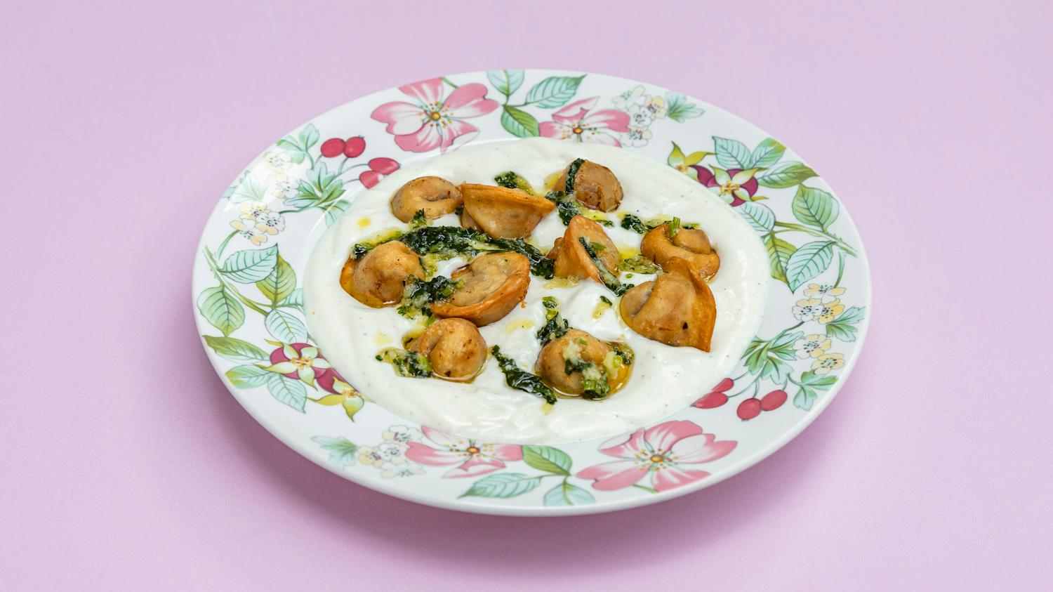 Meat dumplings in yogurt sauce - Sheesh Barak
