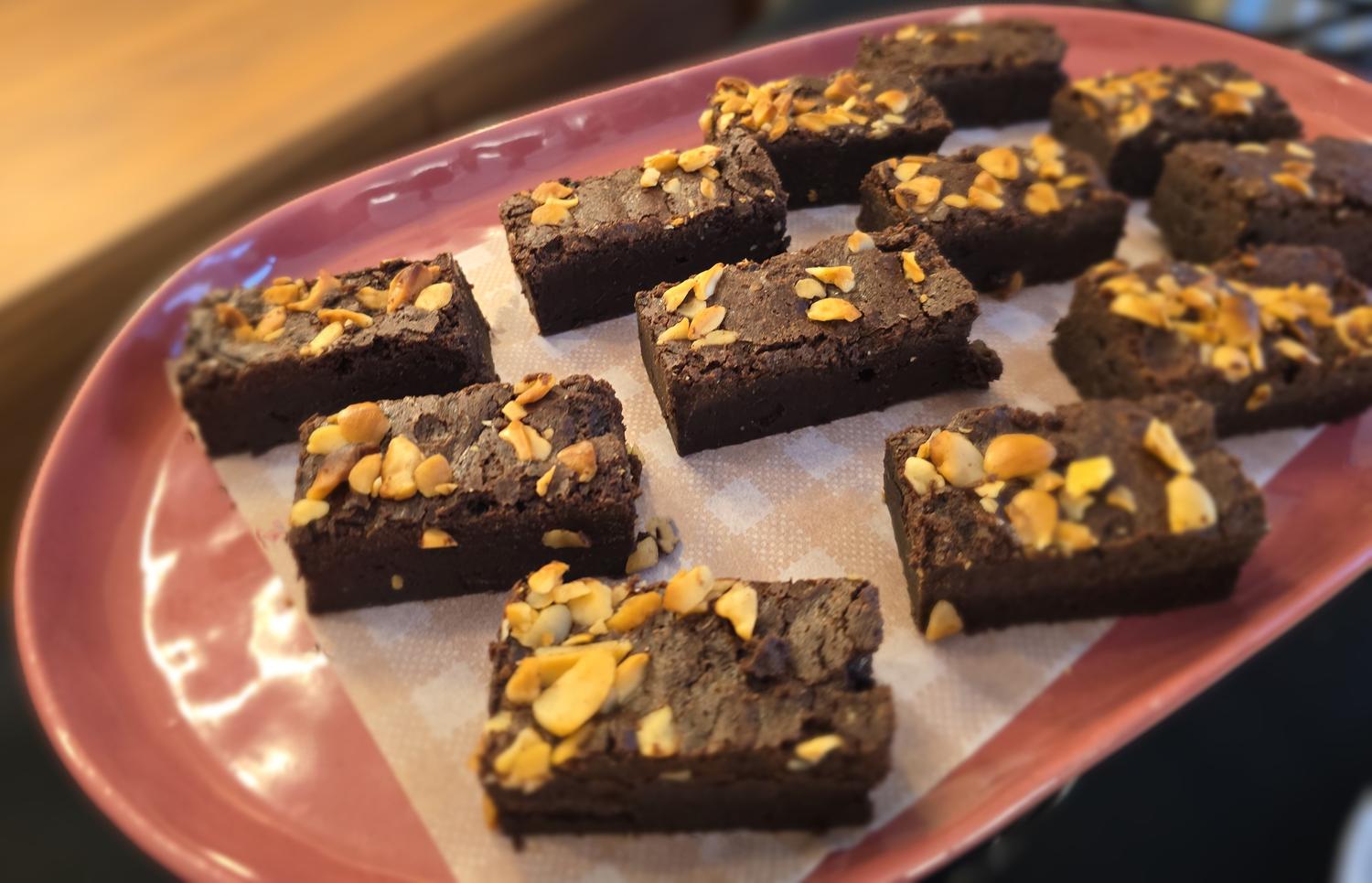 Wattleseed, Macadamia & Caramel Brownie