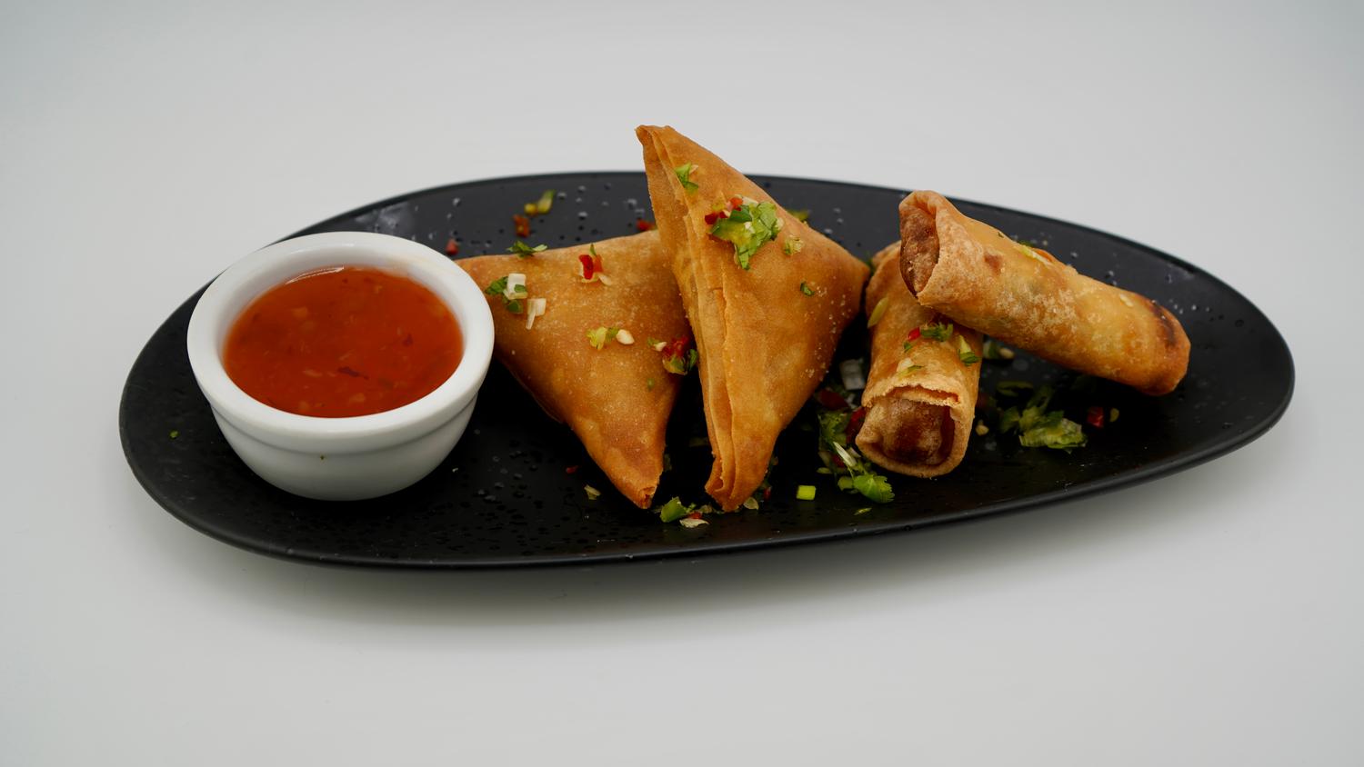 Vegetable Spring roll & Samosa
