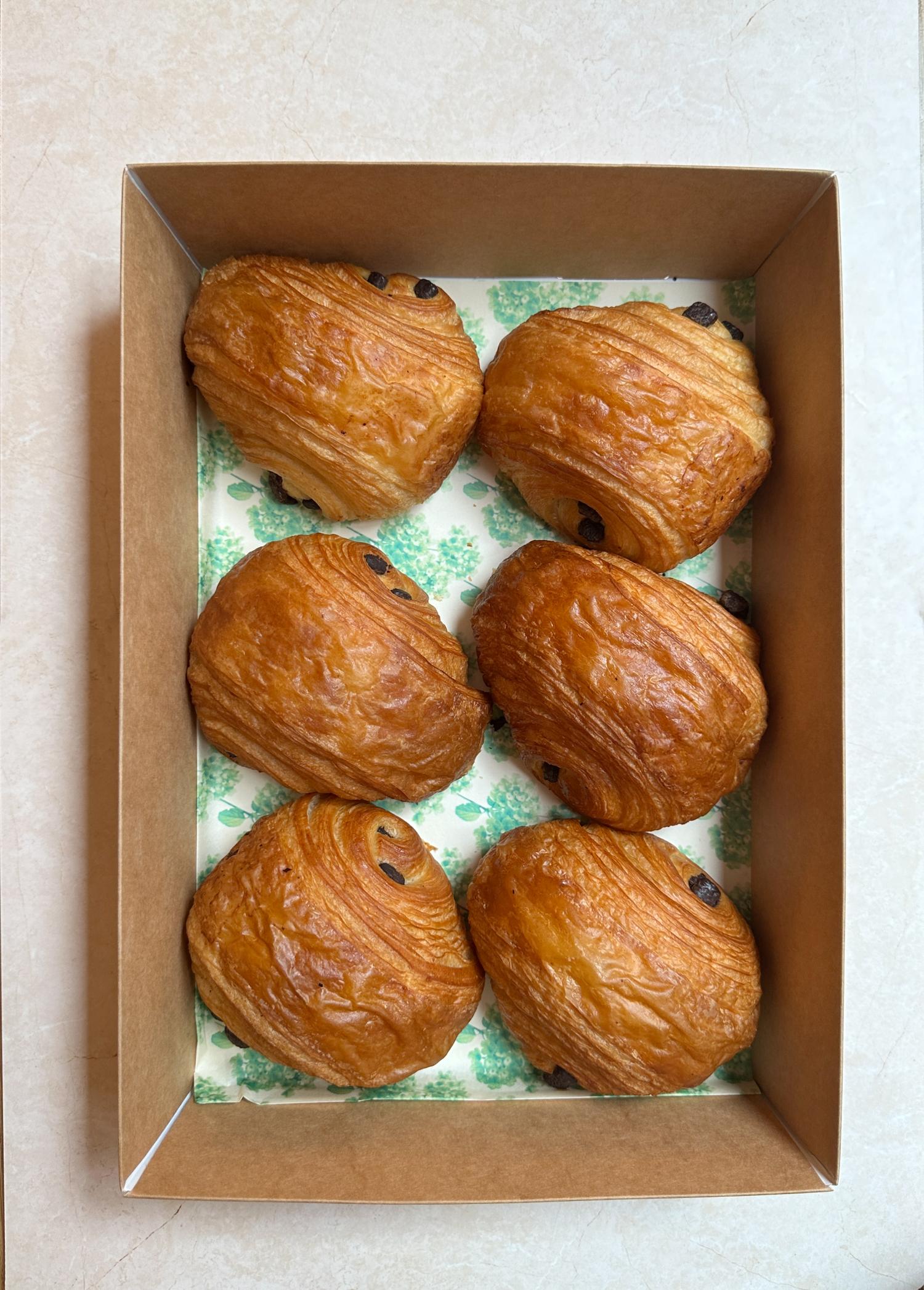 6 Pain au Chocolat