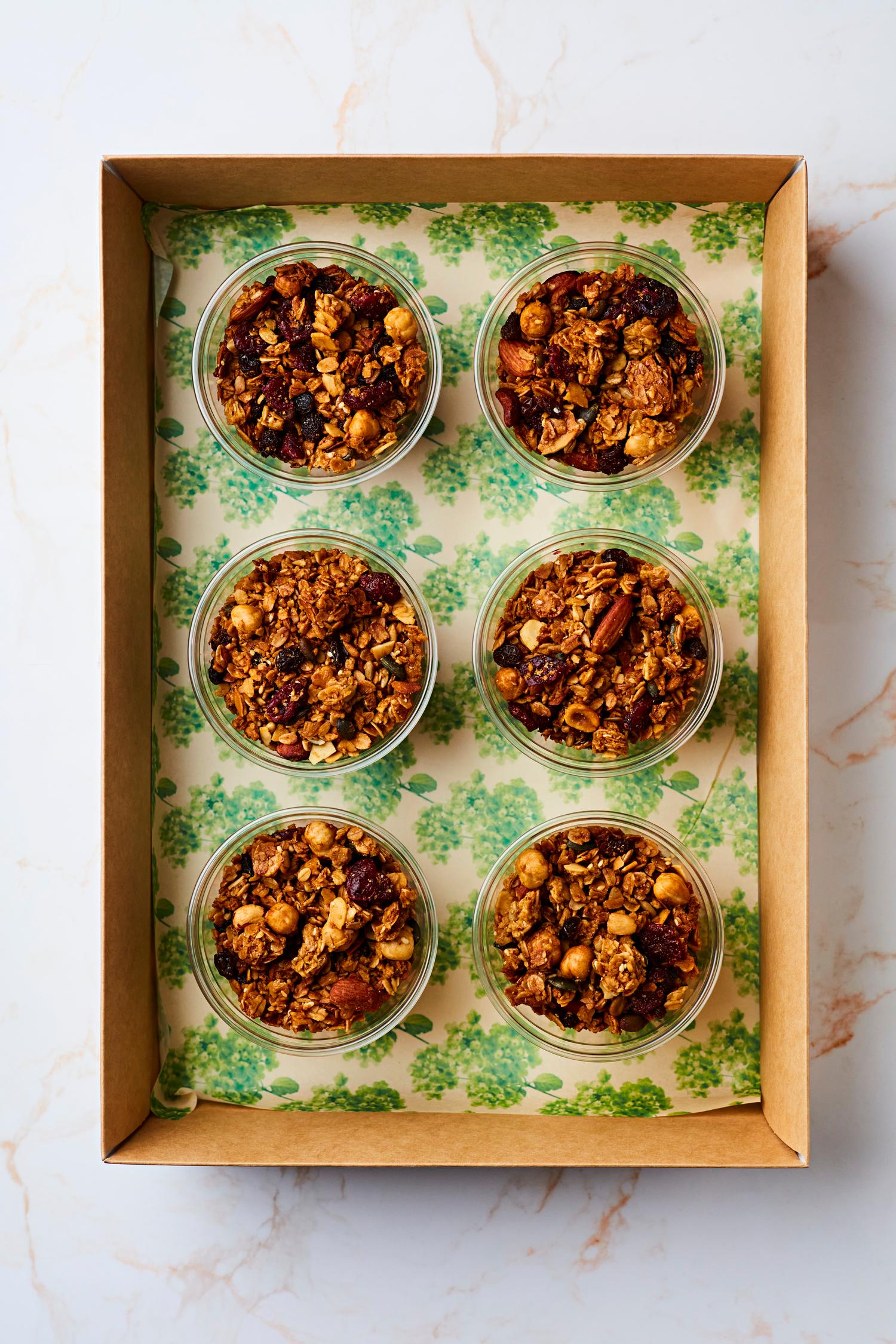 6 Granola, Greek Yoghurt & Mixed Berry Compote