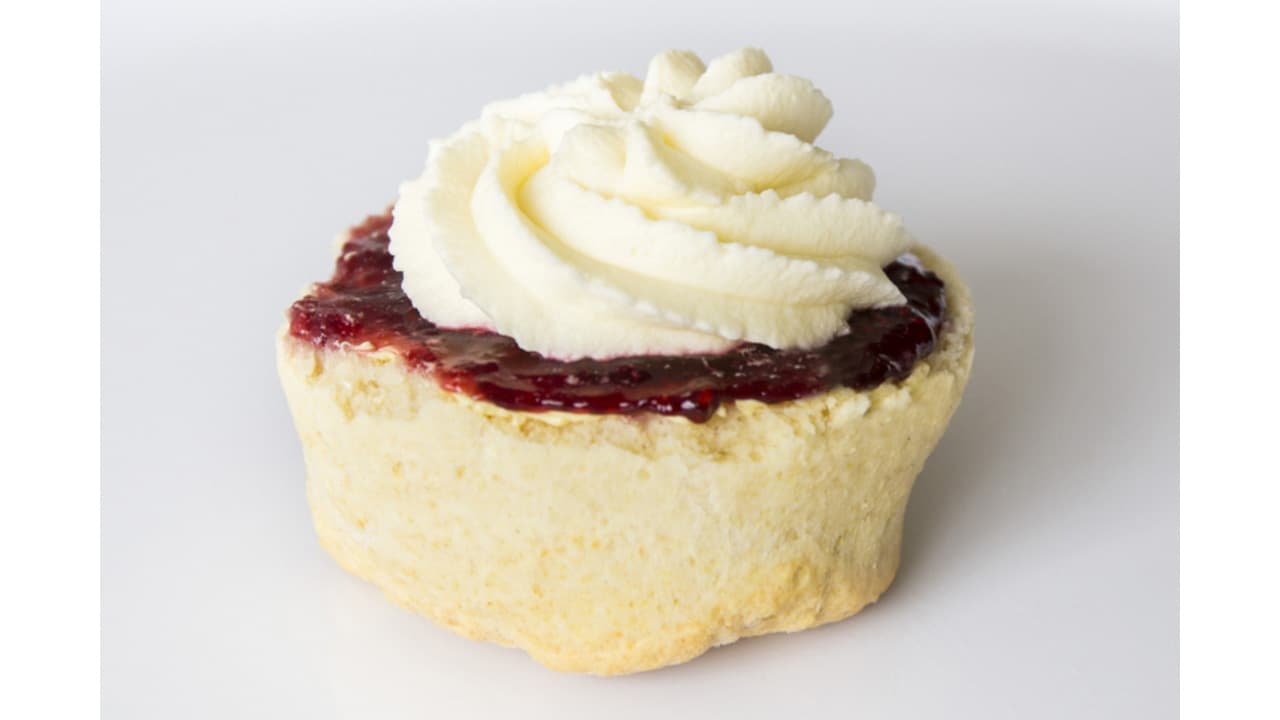 Classic Devonshire Scones