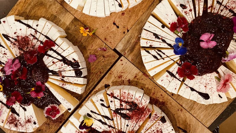 Decorated Brie Cheese Wheel Box