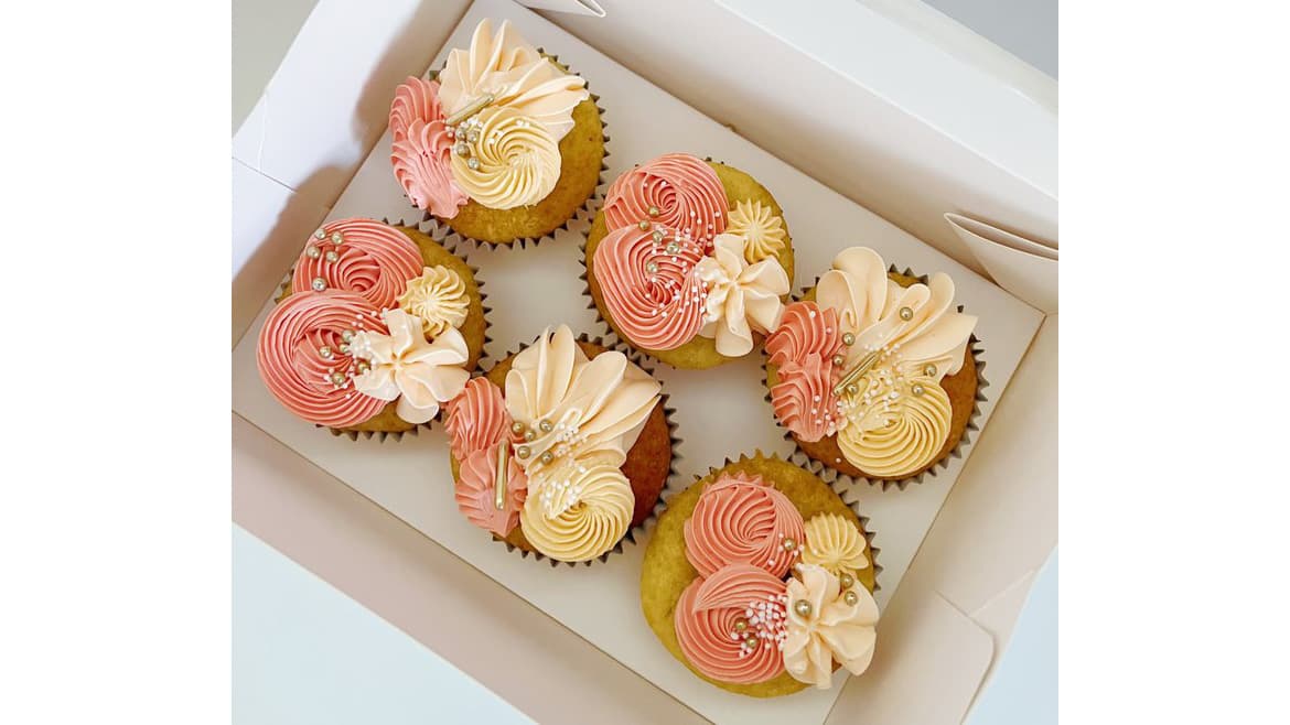 White Sprinkles Gorgeous Vanilla Cupcakes