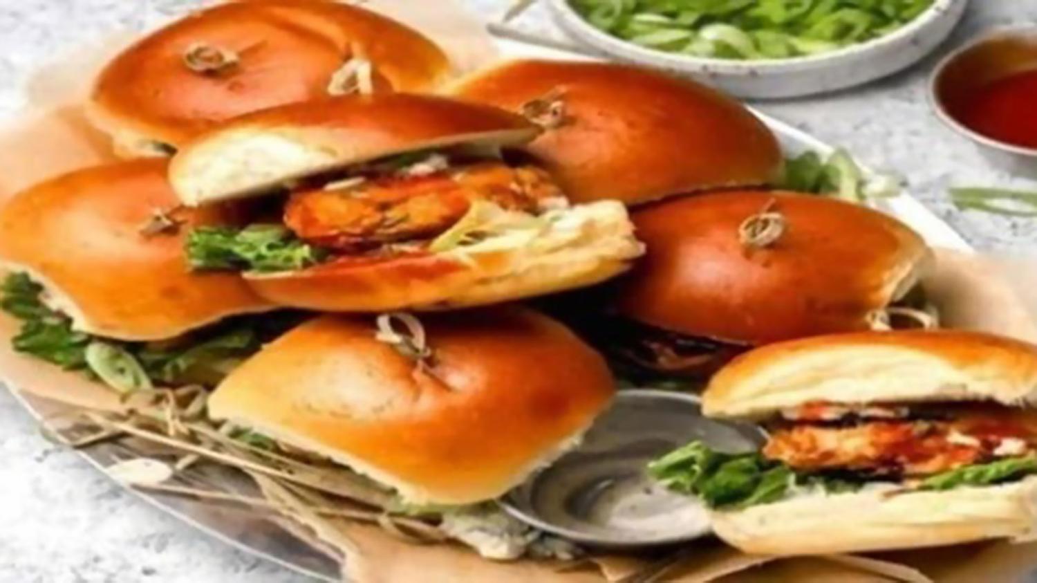 Chicken Sliders