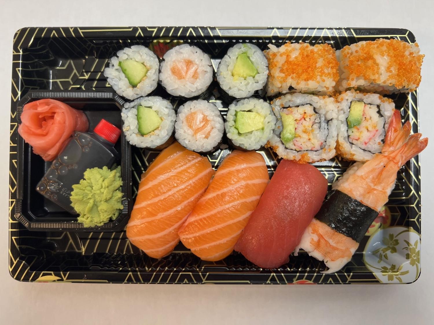 Medium Assorted Sushi Set
