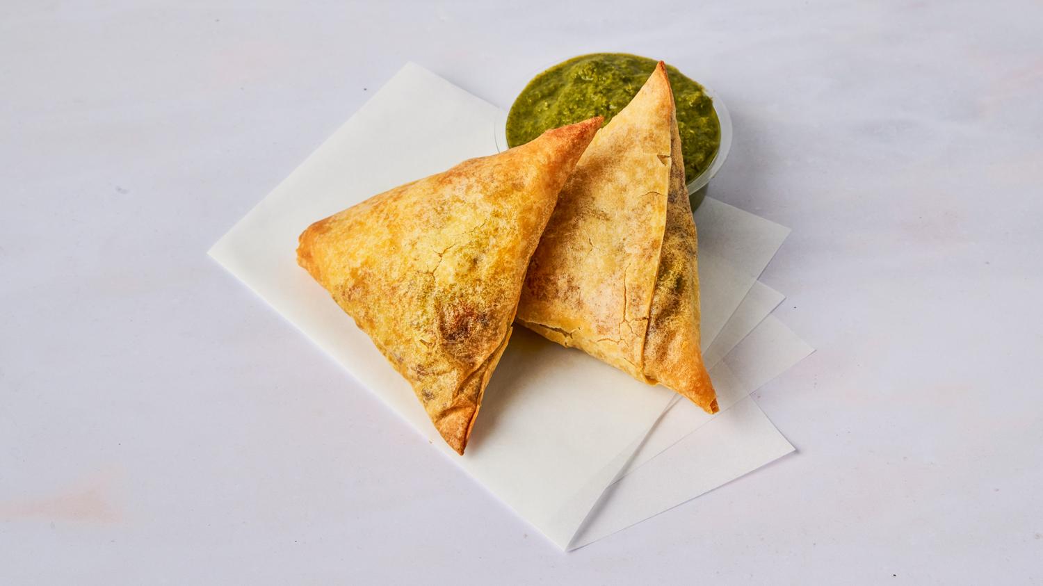Premium Lamb samosa (2 pcs)