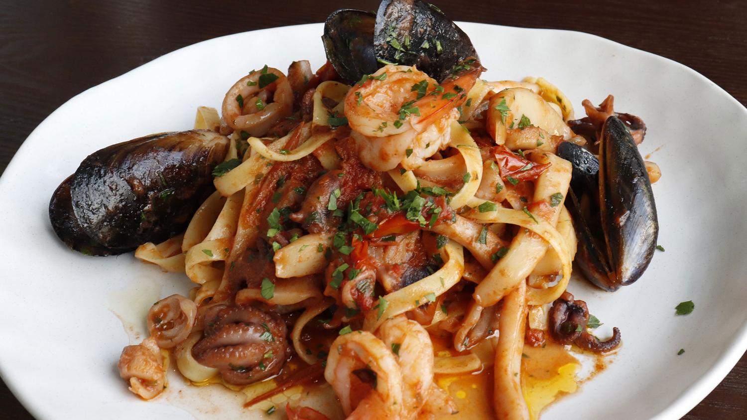 Seafood Fettuccine Pasta