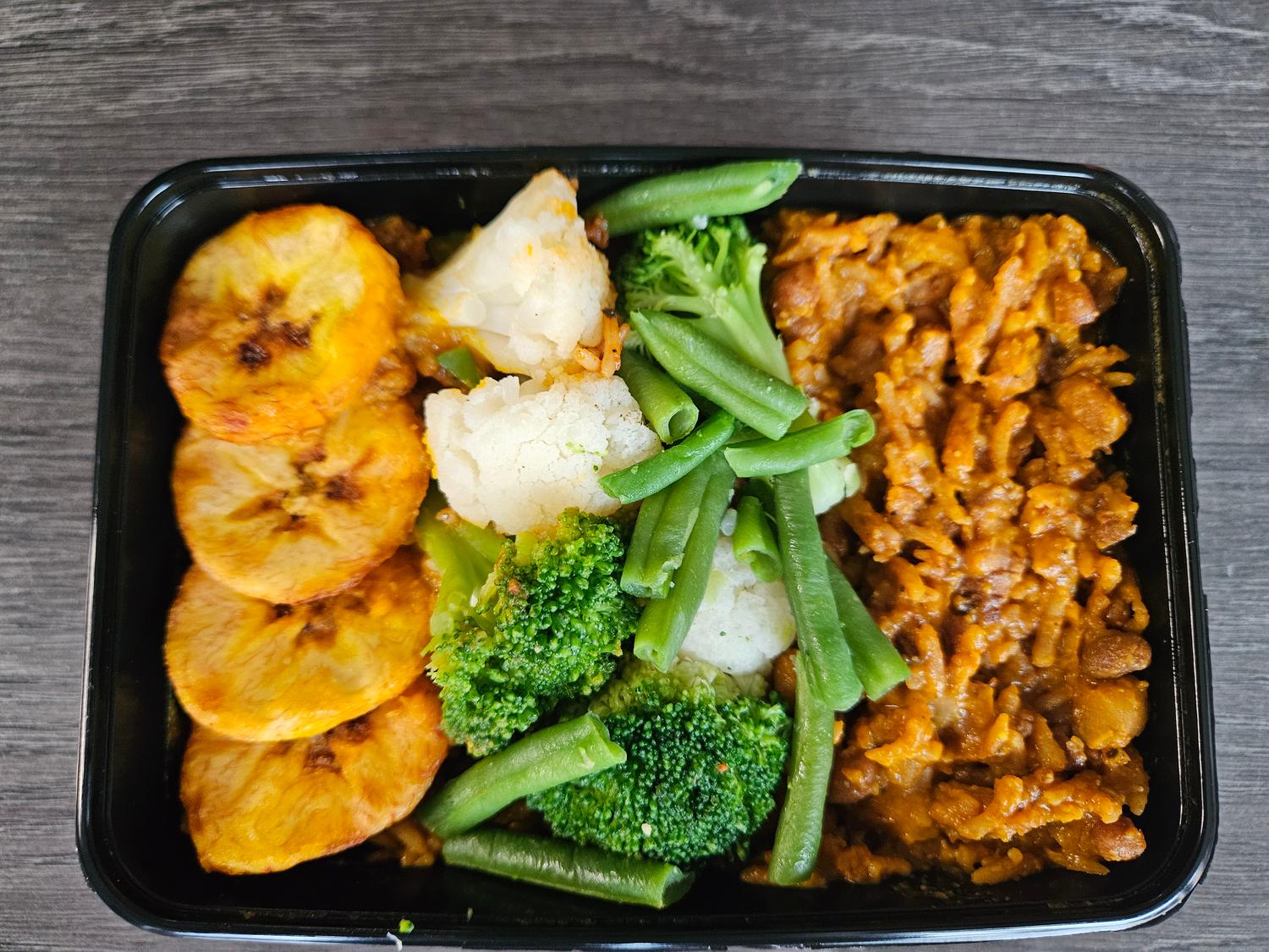 Rice & beans with plantain & mixed vegetables-vega