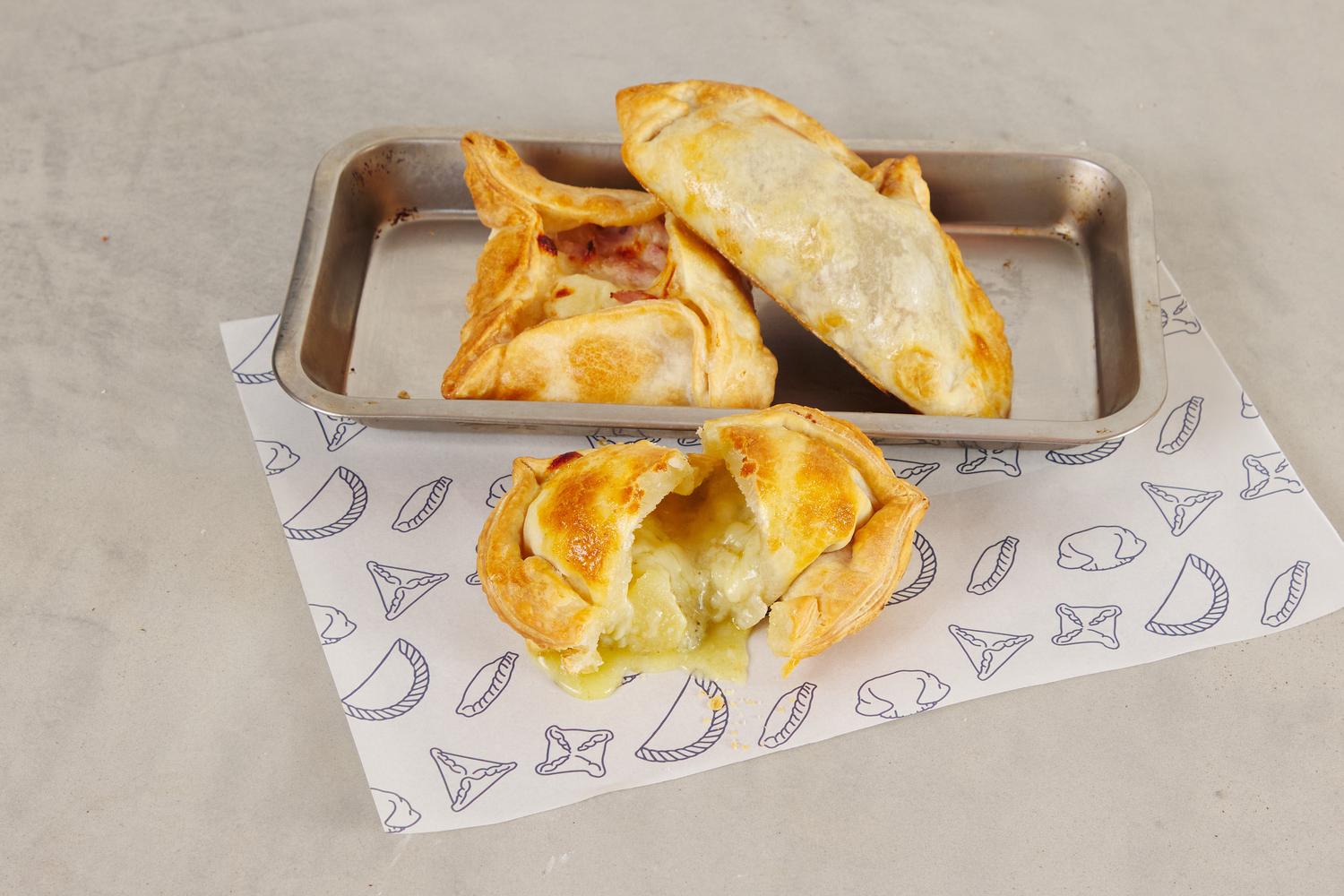 Bundle of 3 empanadas