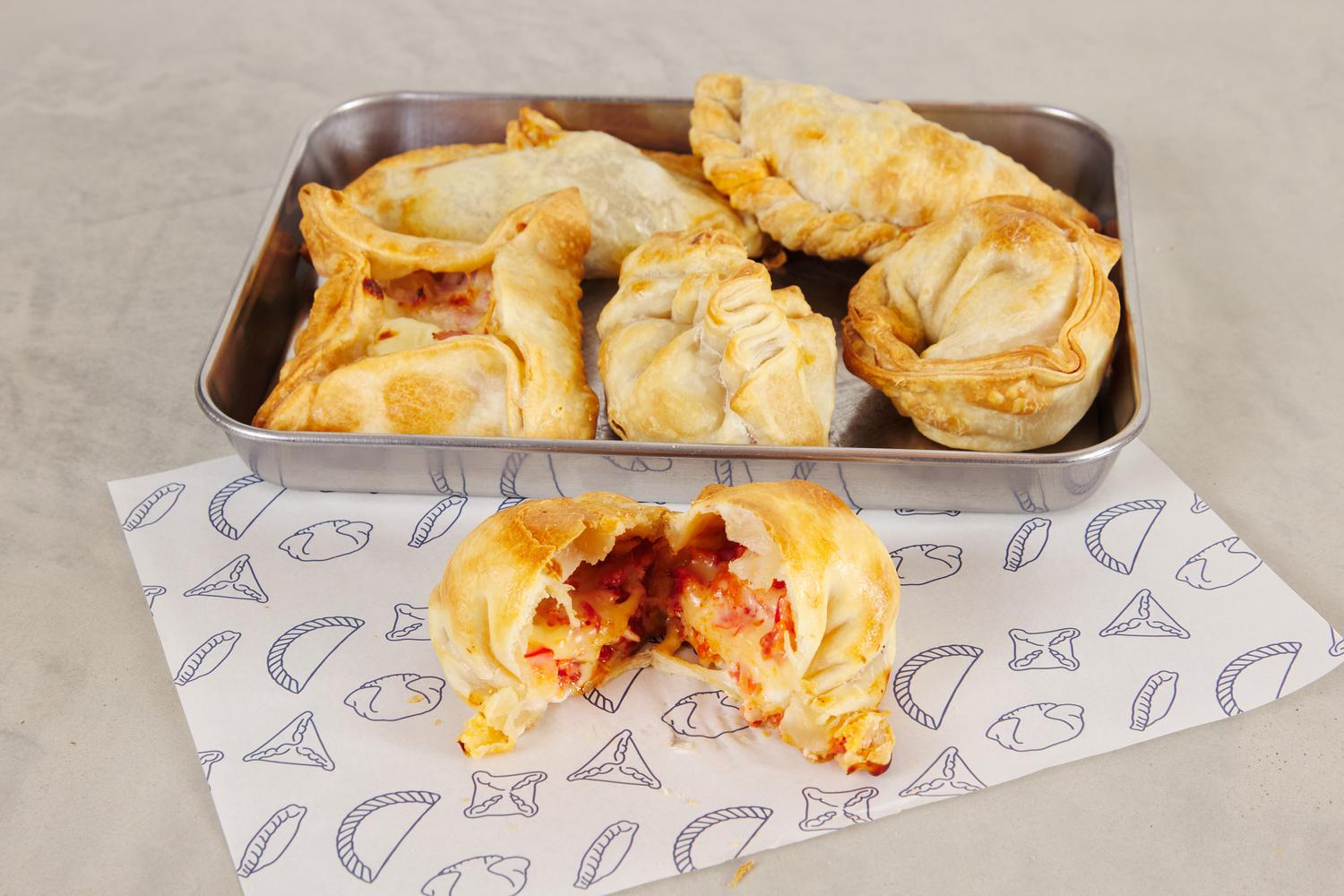 Bundle of 6 empanadas
