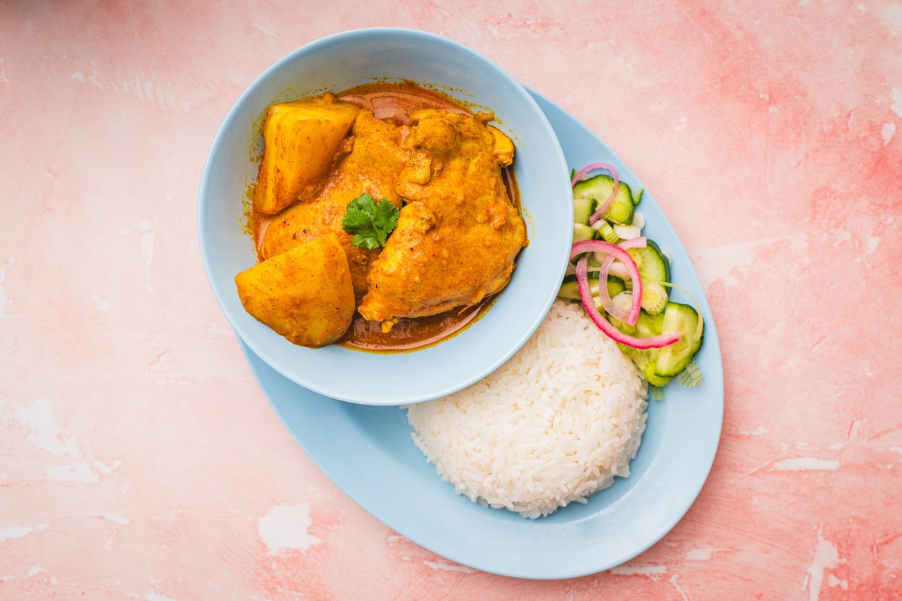Signature Chicken Curry - with rice and salad