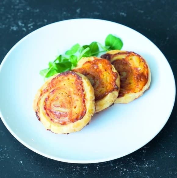 Bacon & Cheddar Scroll