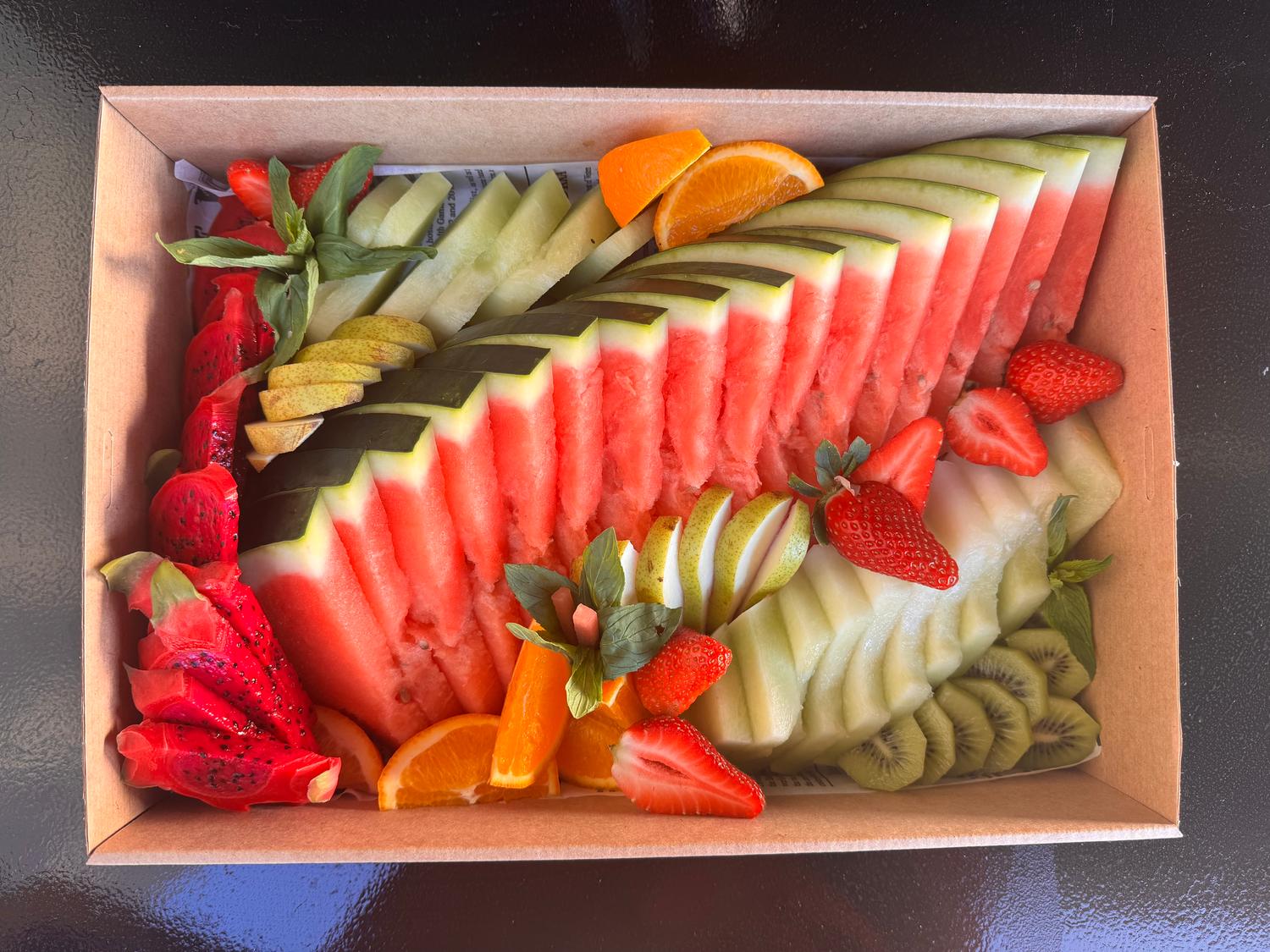 Medium Seasonal Fruit Platter