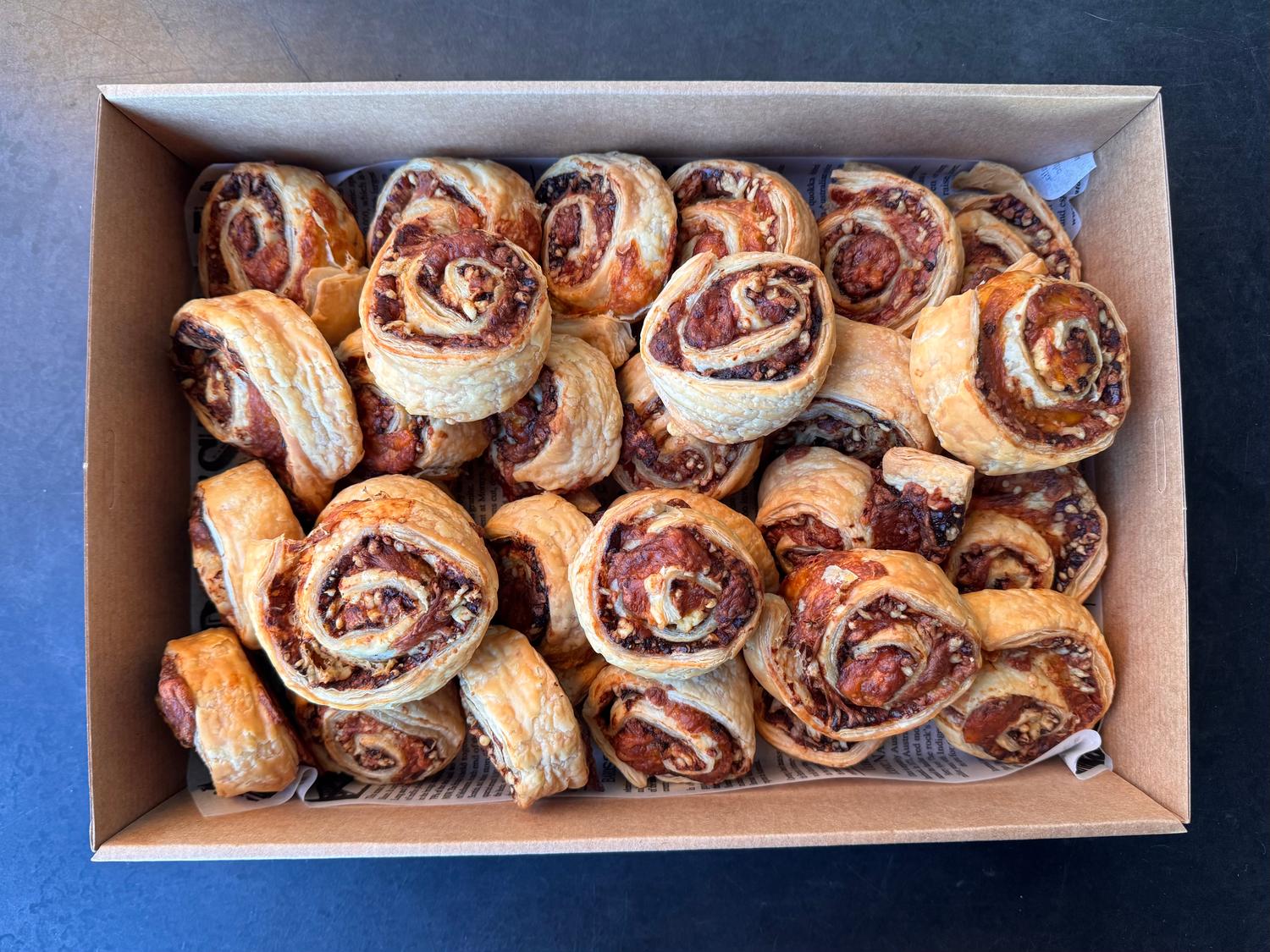 Large Vegemite Scroll Box (24 Pieces)