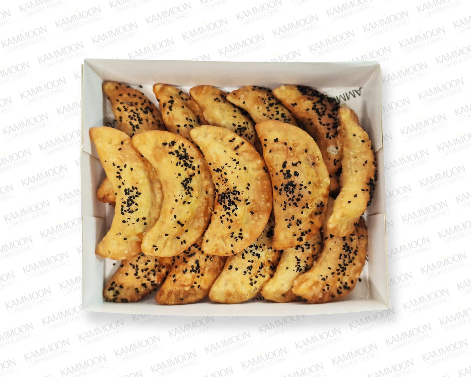 Feta & Herbs Samosas Platter - 15 Pieces