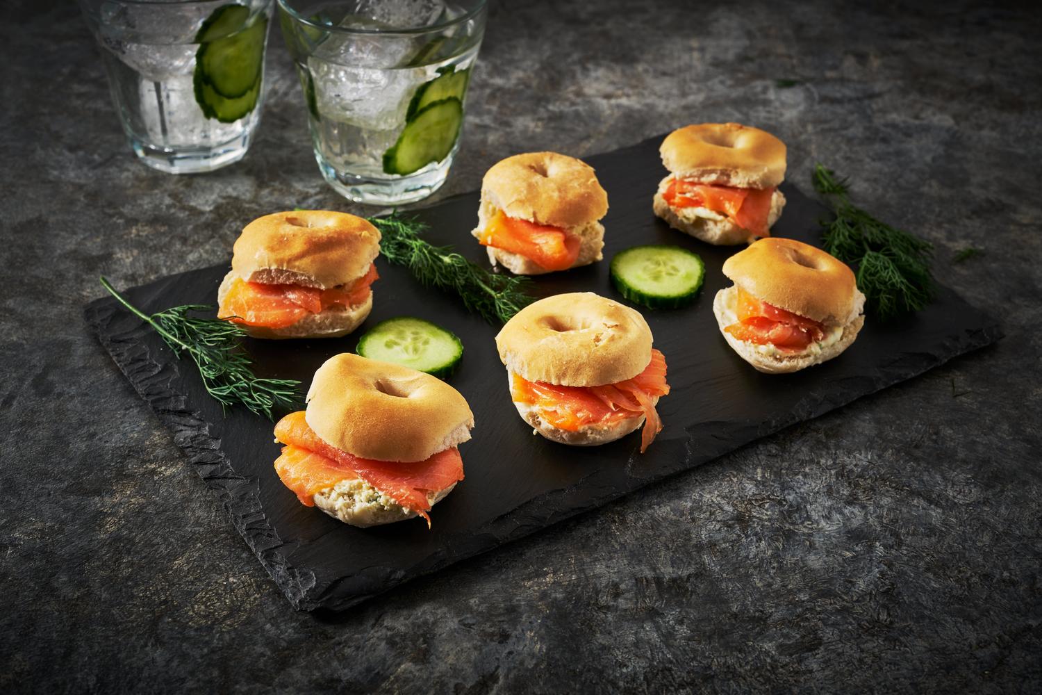 2 Mini Salmon Bagels