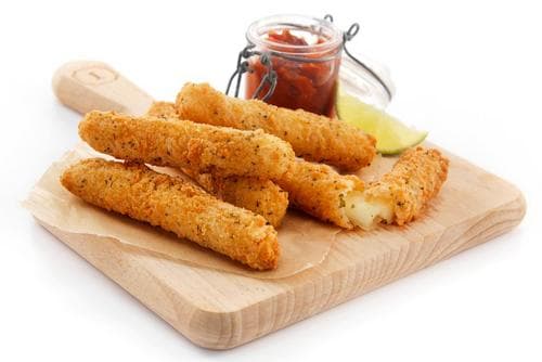 4 Halloumi sticks with dips