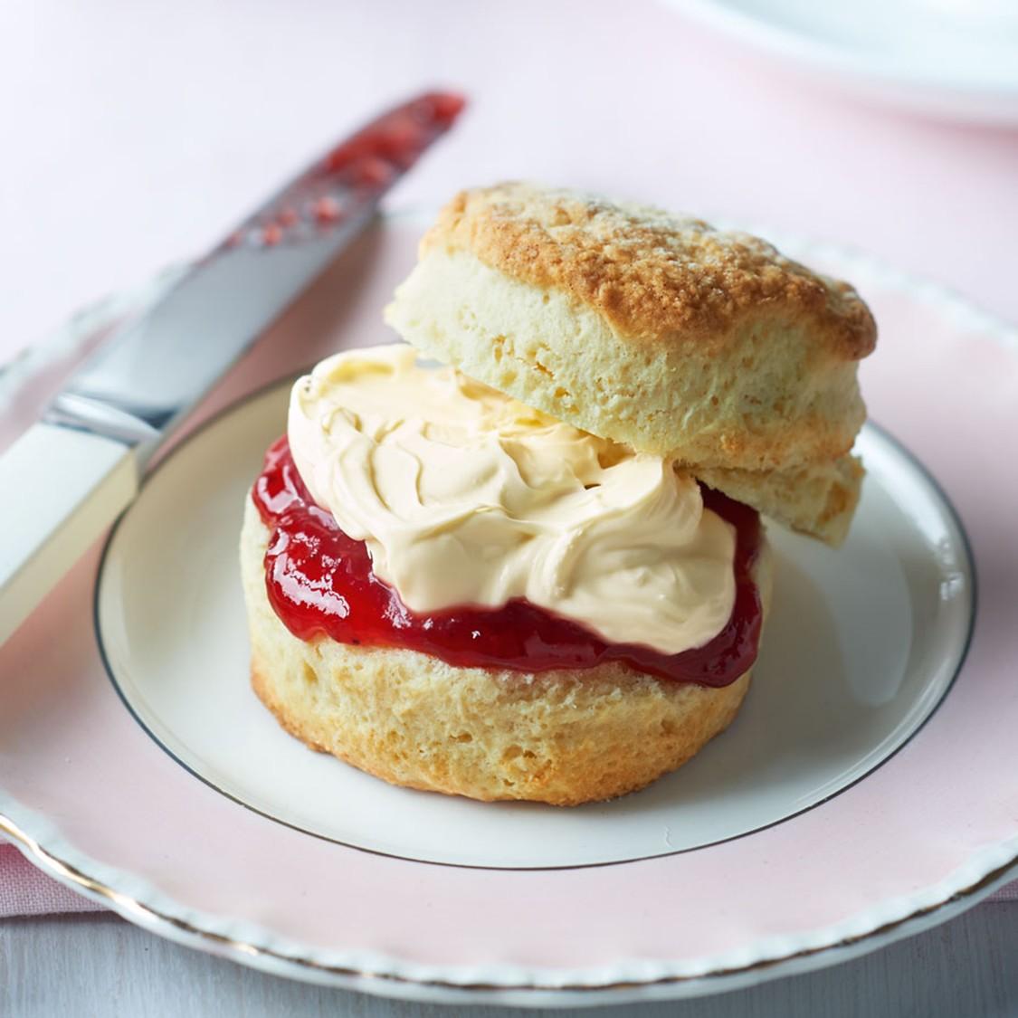 Scones Platter (8 pcs) -delivered by Le Montmartre