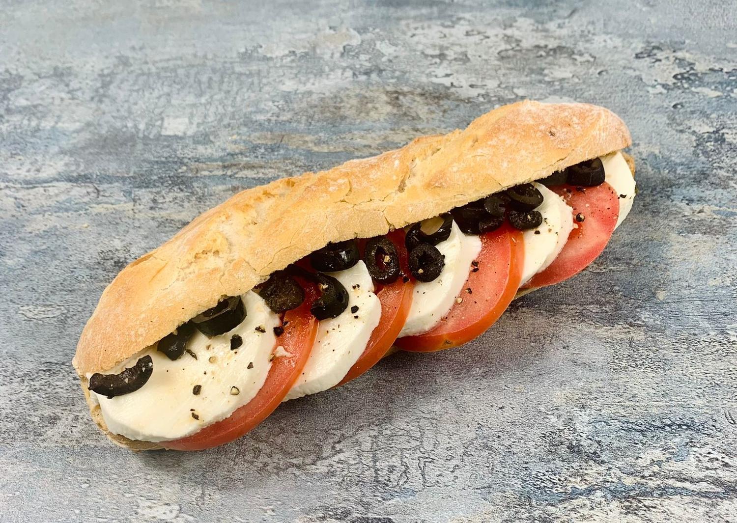 Large baguette with Mozzarella & tomato
