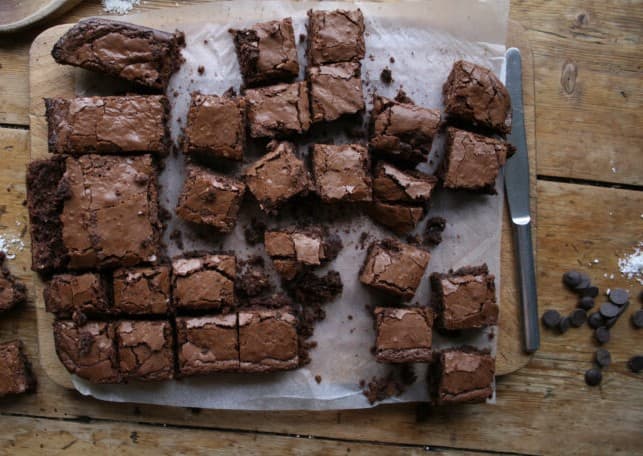16 Bites Brownie box