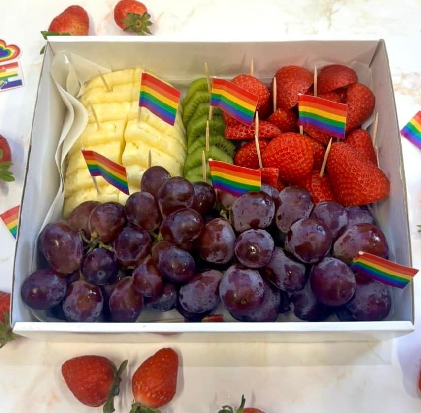 Rainbow Sliced Fruit Platter (priced per person)