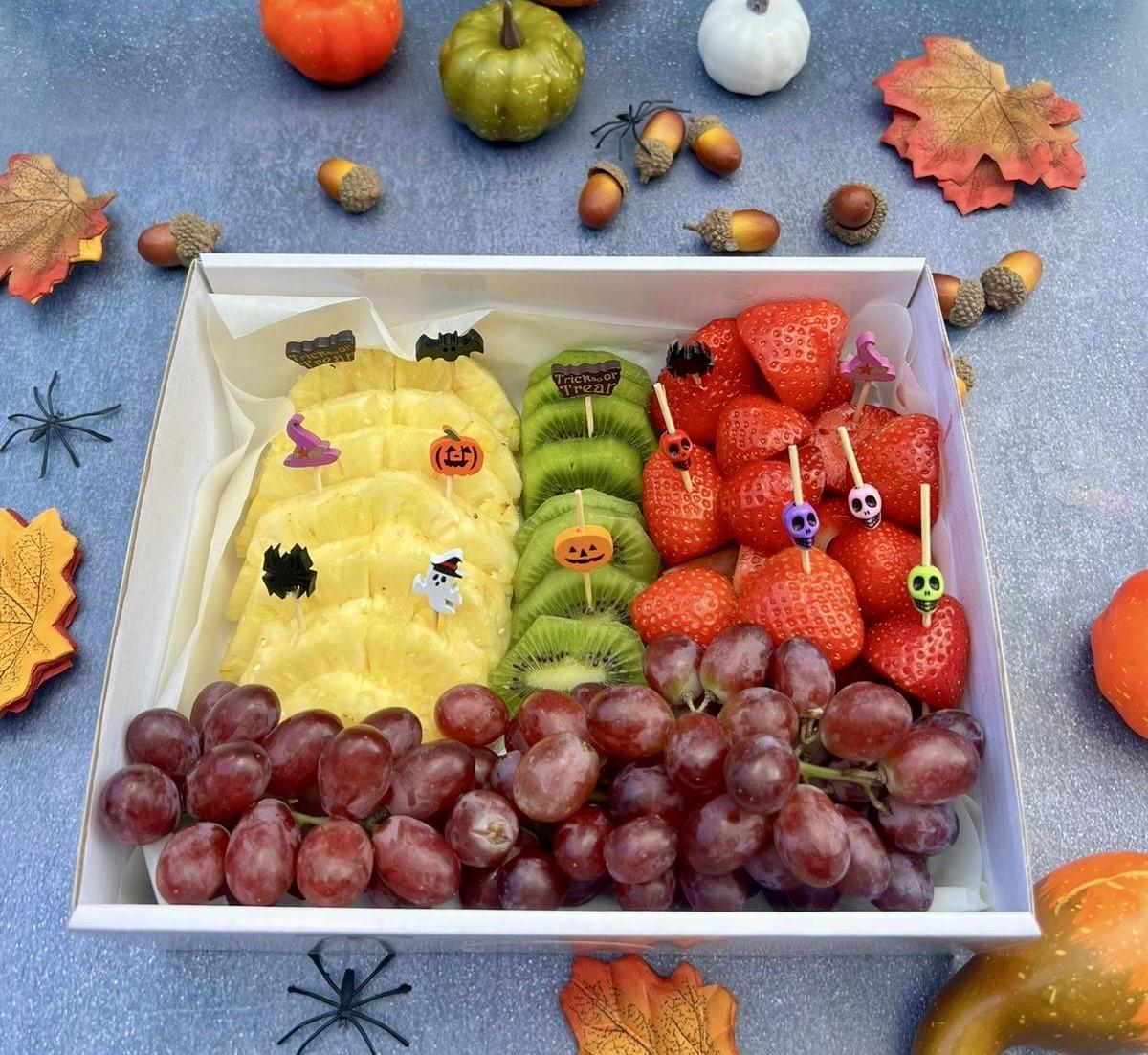 Halloween fruit platter (priced per person)