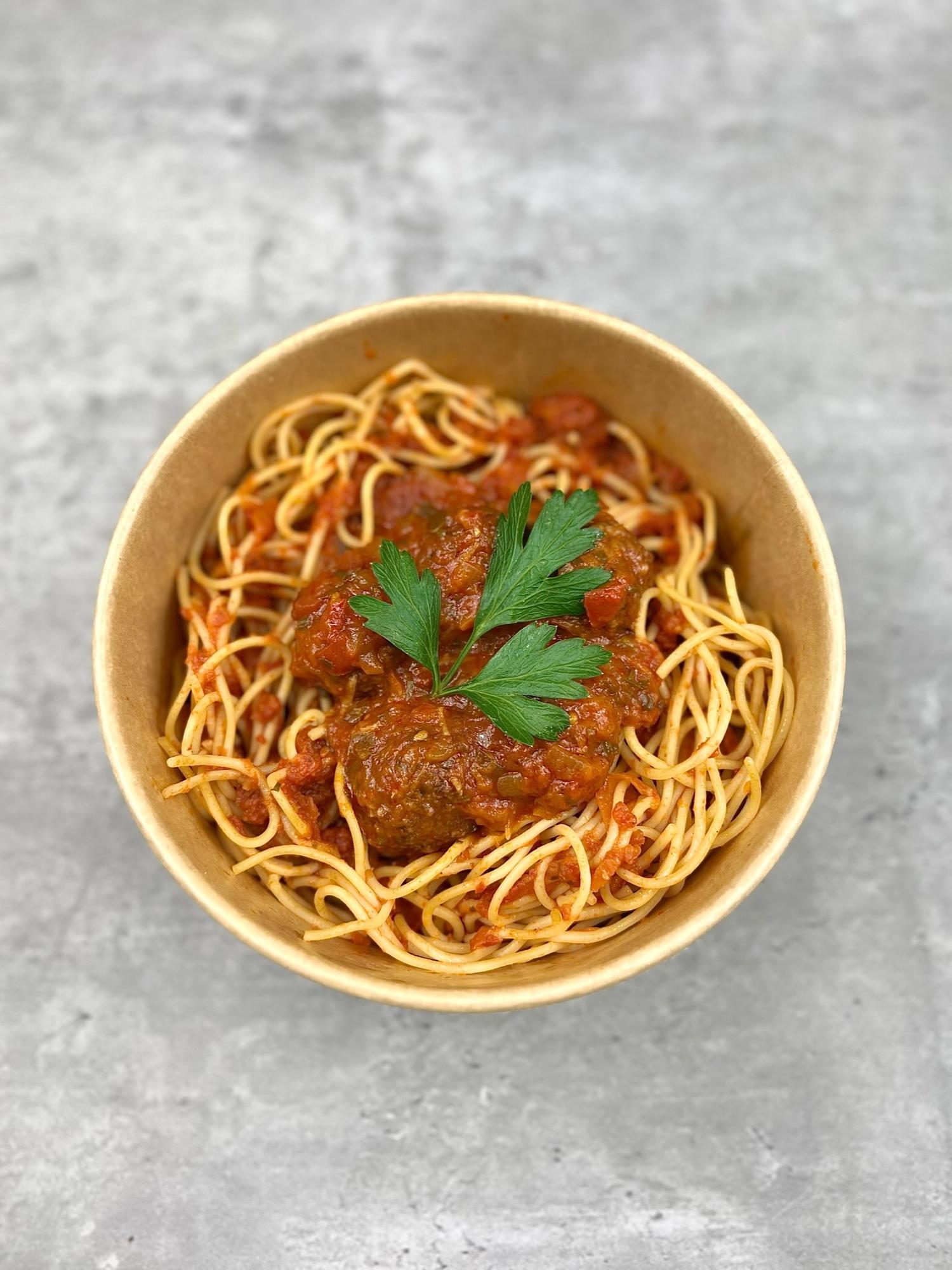 Meatballs & pasta pot