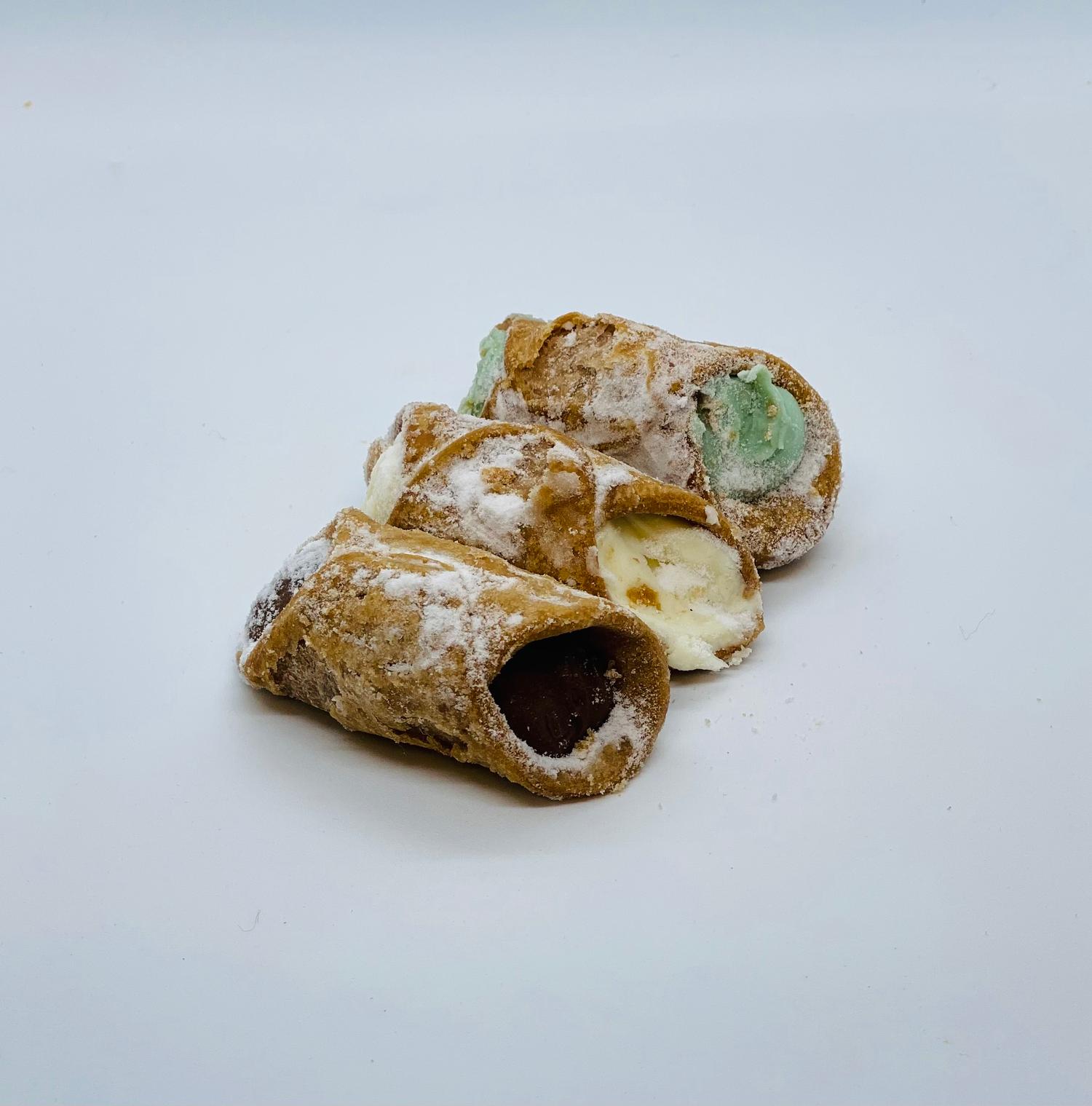 Italian Cannoli (3)