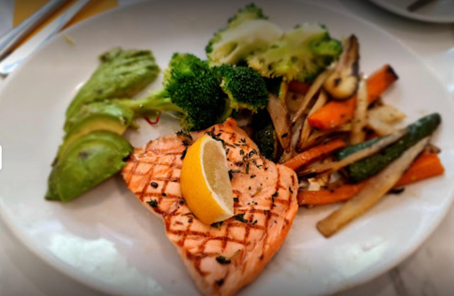 Chargrilled Salmon Salad