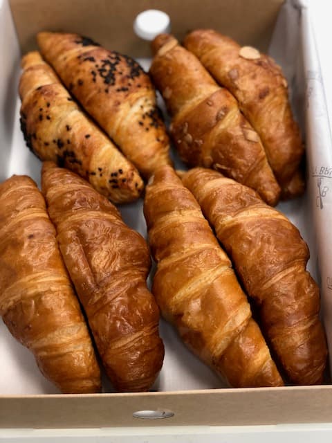 Medium Mixed Croissants Box 