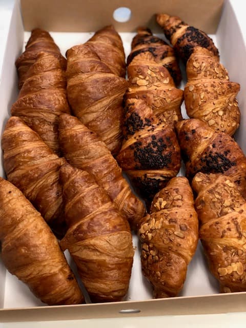 Large Mixed Croissants Box 
