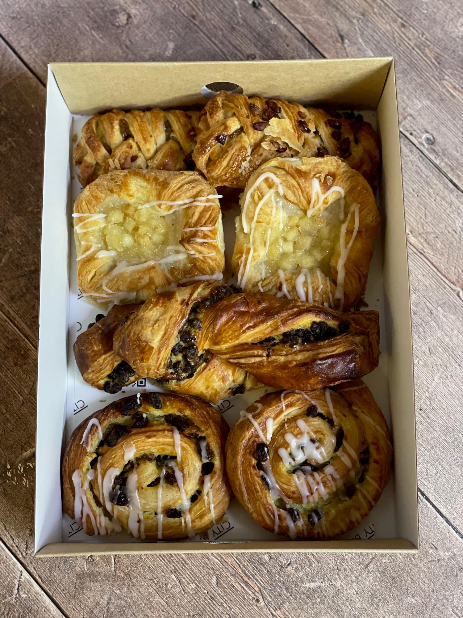 Medium Mixed Pastries Box