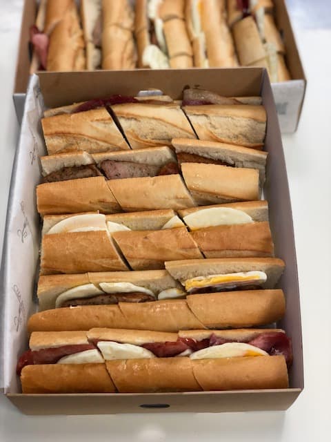 Medium Hot Breakfast Baguette box