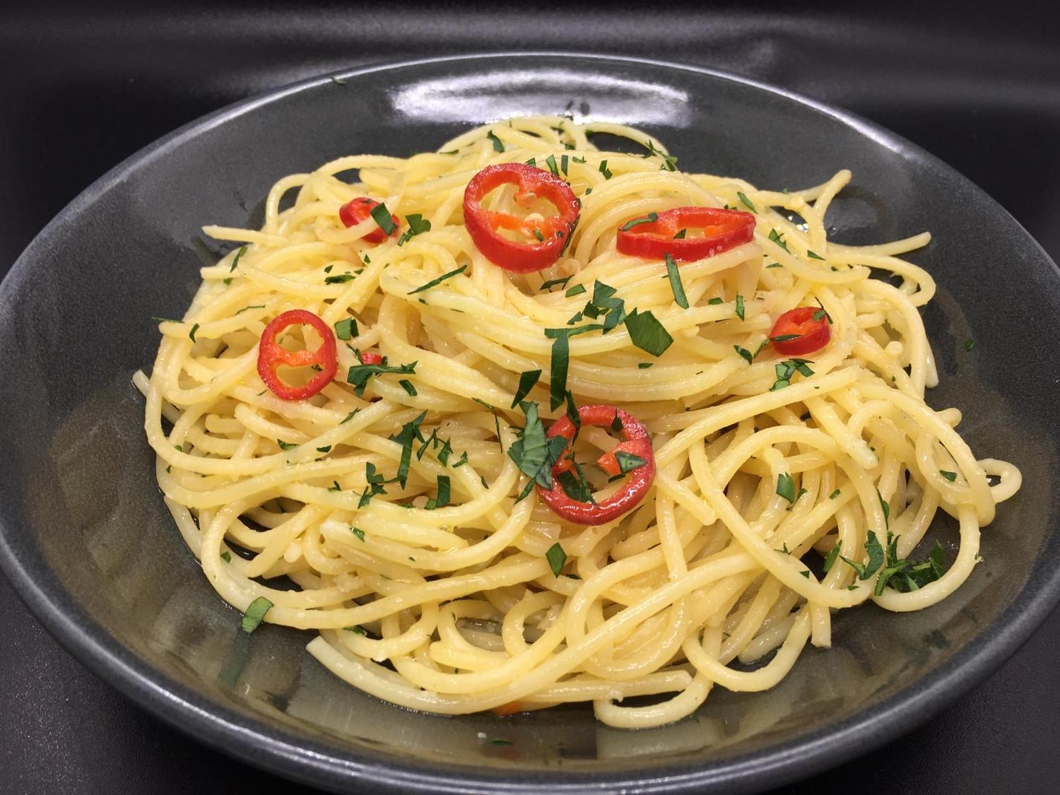 AOP (Aglio Olio Peperoncino)