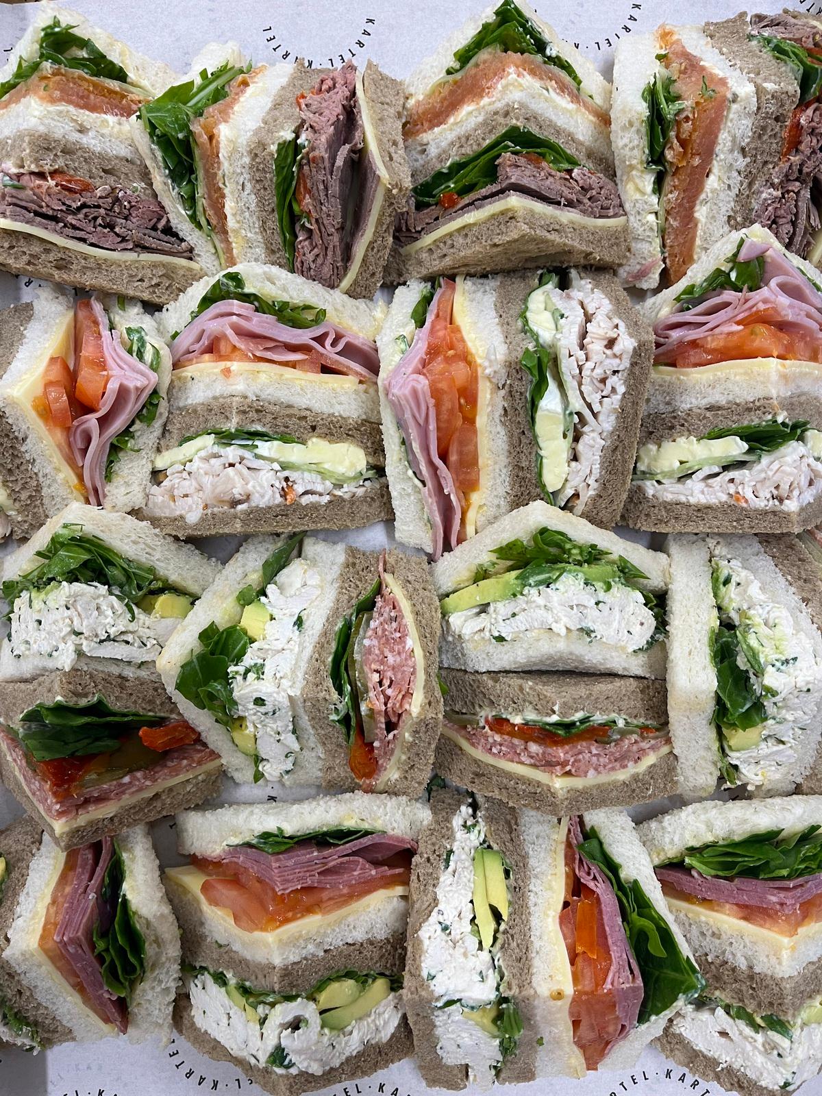 Traditional Point Sandwich (4 Pieces)