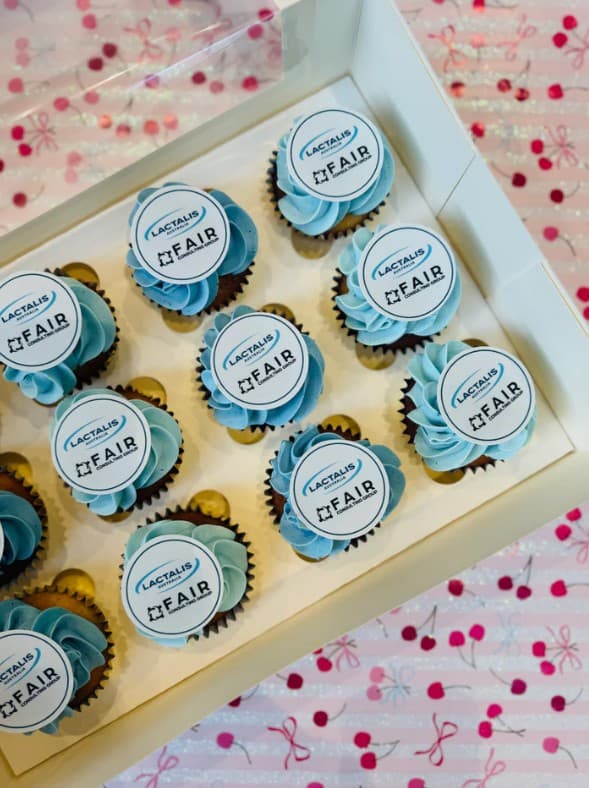Custom Cupcakes (6 Pack)