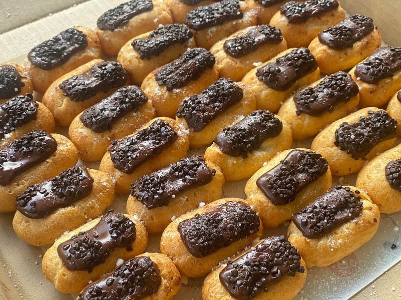 Éclairs (Box of 36)
