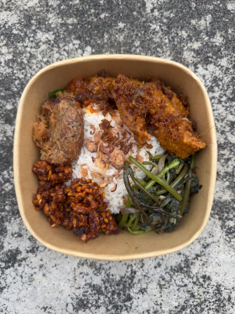 Nascam Garing with Madura Fried Tripe