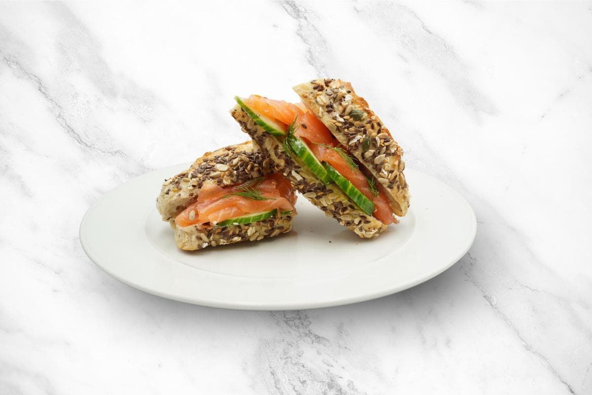 Smoked salmon baguette
